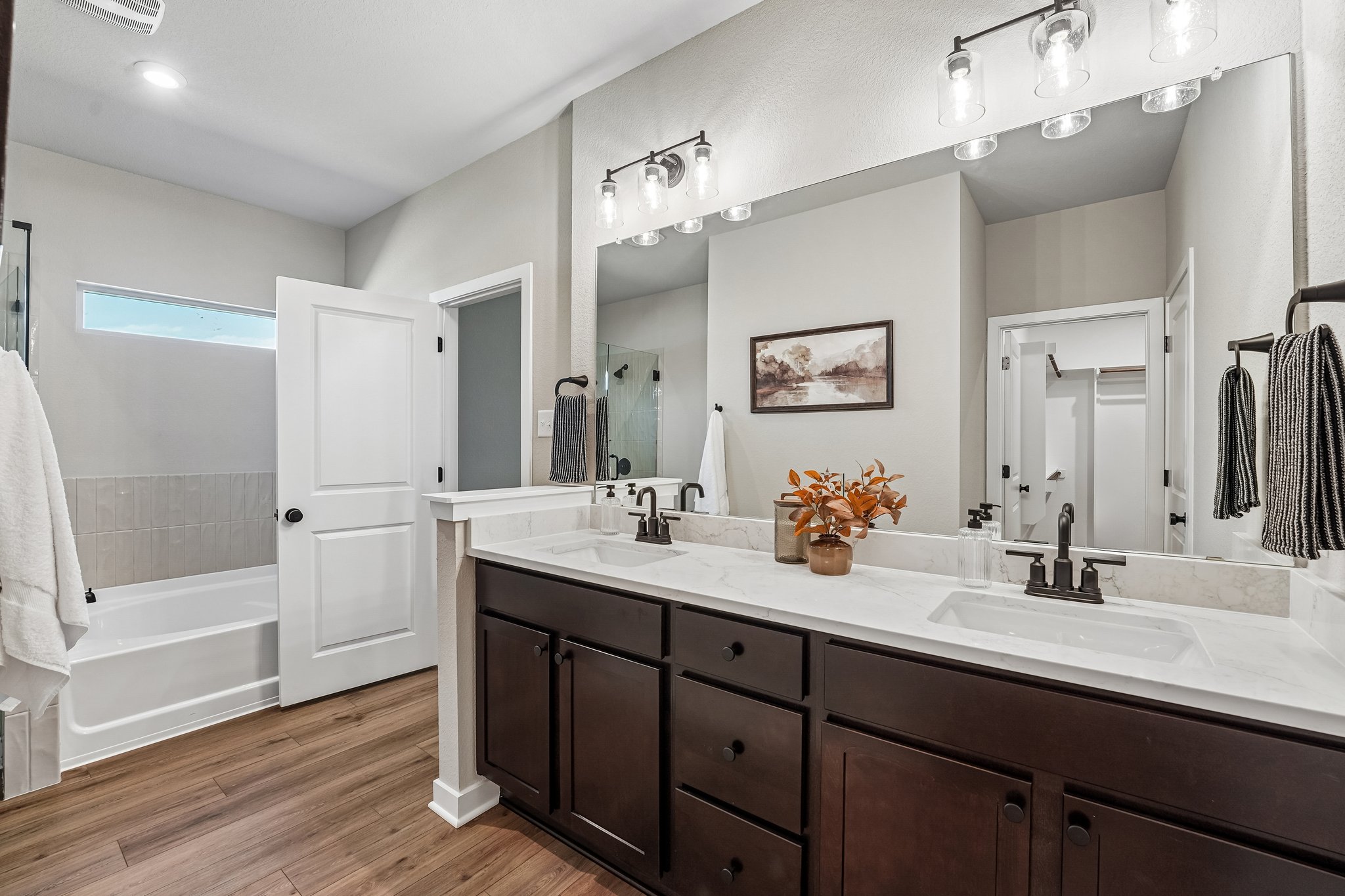 7006 Touchstone (27)