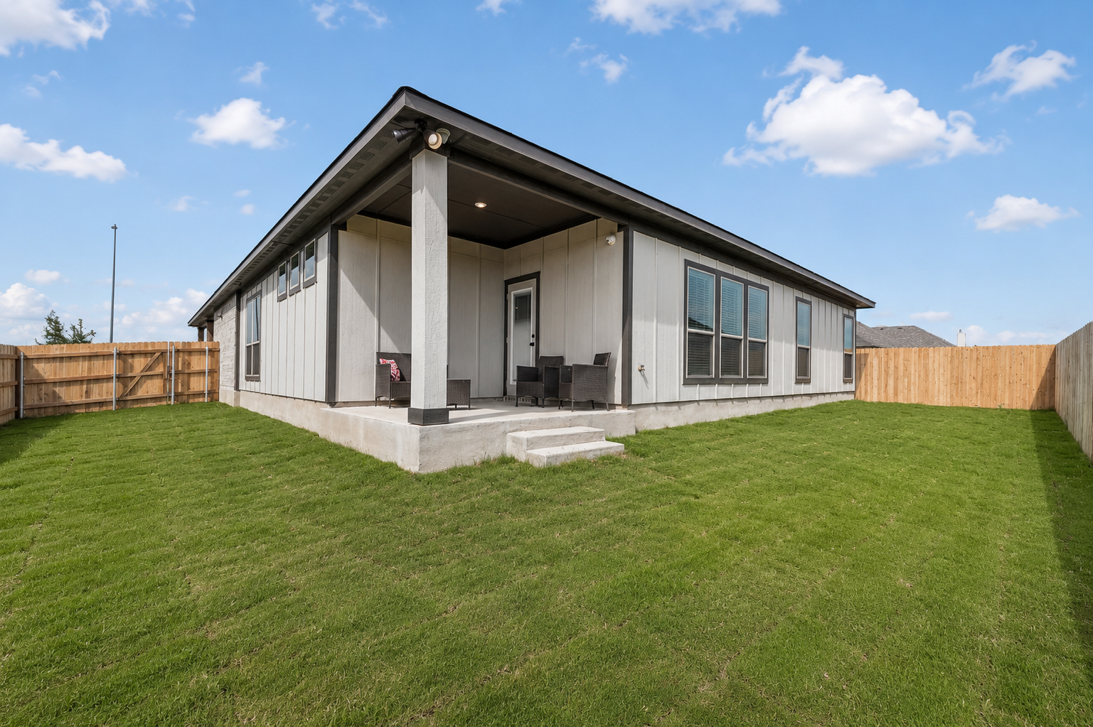 7006 Touchstone backyard