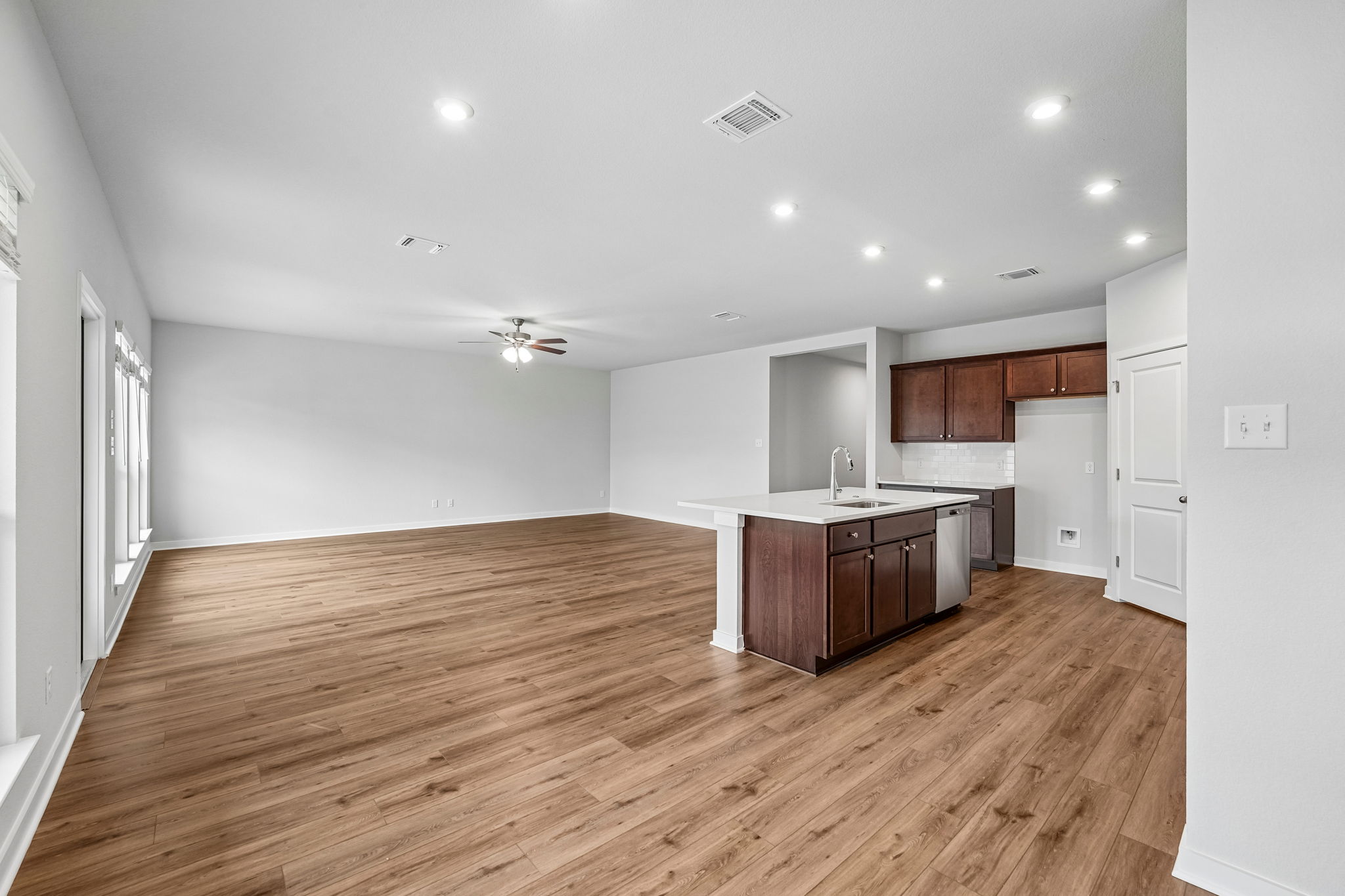 7102 Rosado Dr (35)