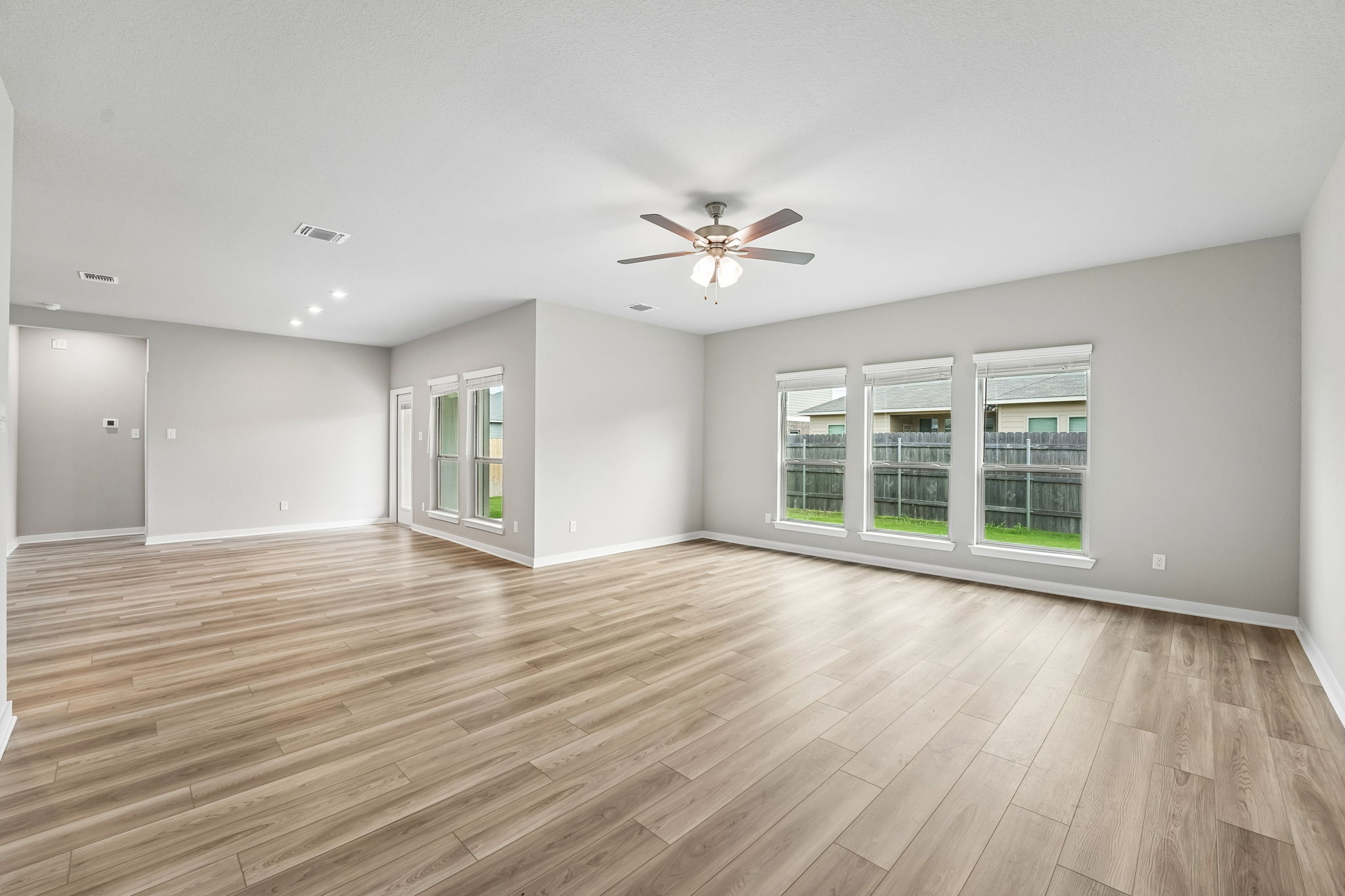 7106 Rosado Dr (22)