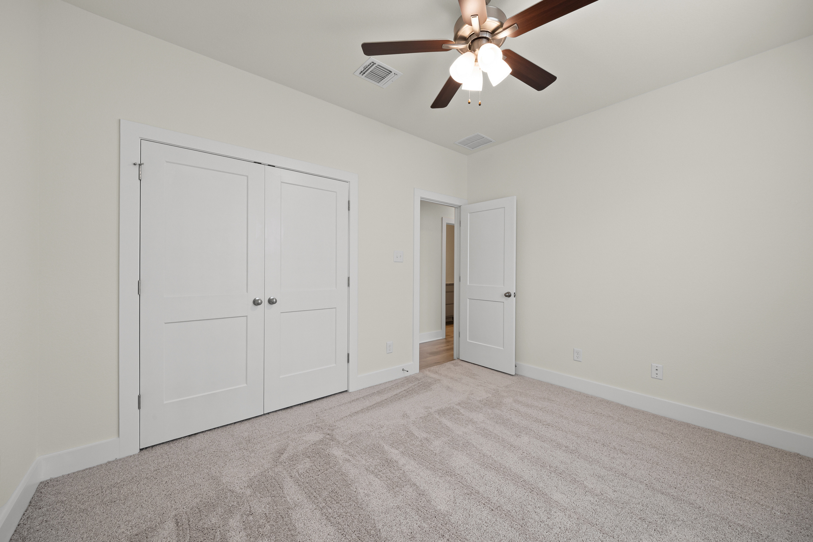 7217 caladium dr-14