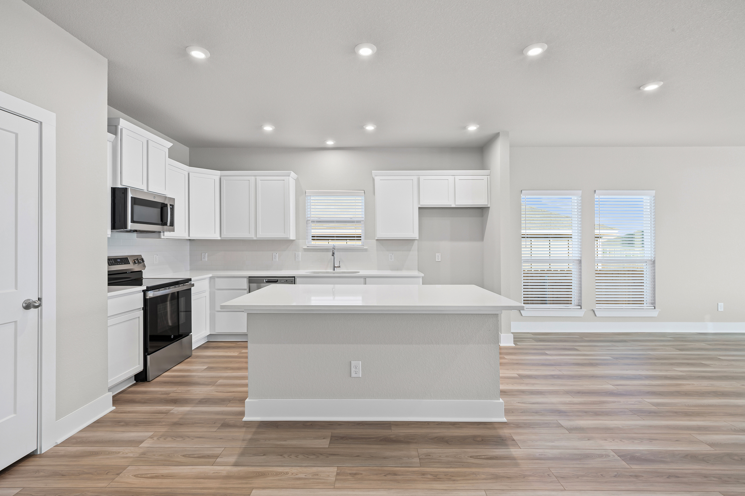 8_2025 zabcikville-8