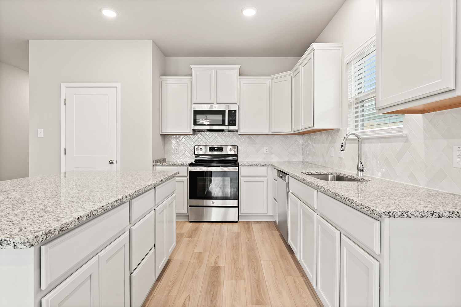 615-winscott-ave-018
