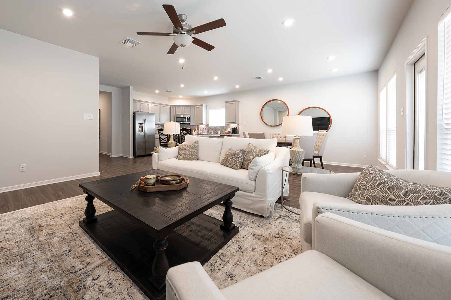 Omega Builders Model Home Stock Image https://www.omegabuilders.com/hubfs/content/photos/oak-ridge-model-home/808-coriander-025.jpg