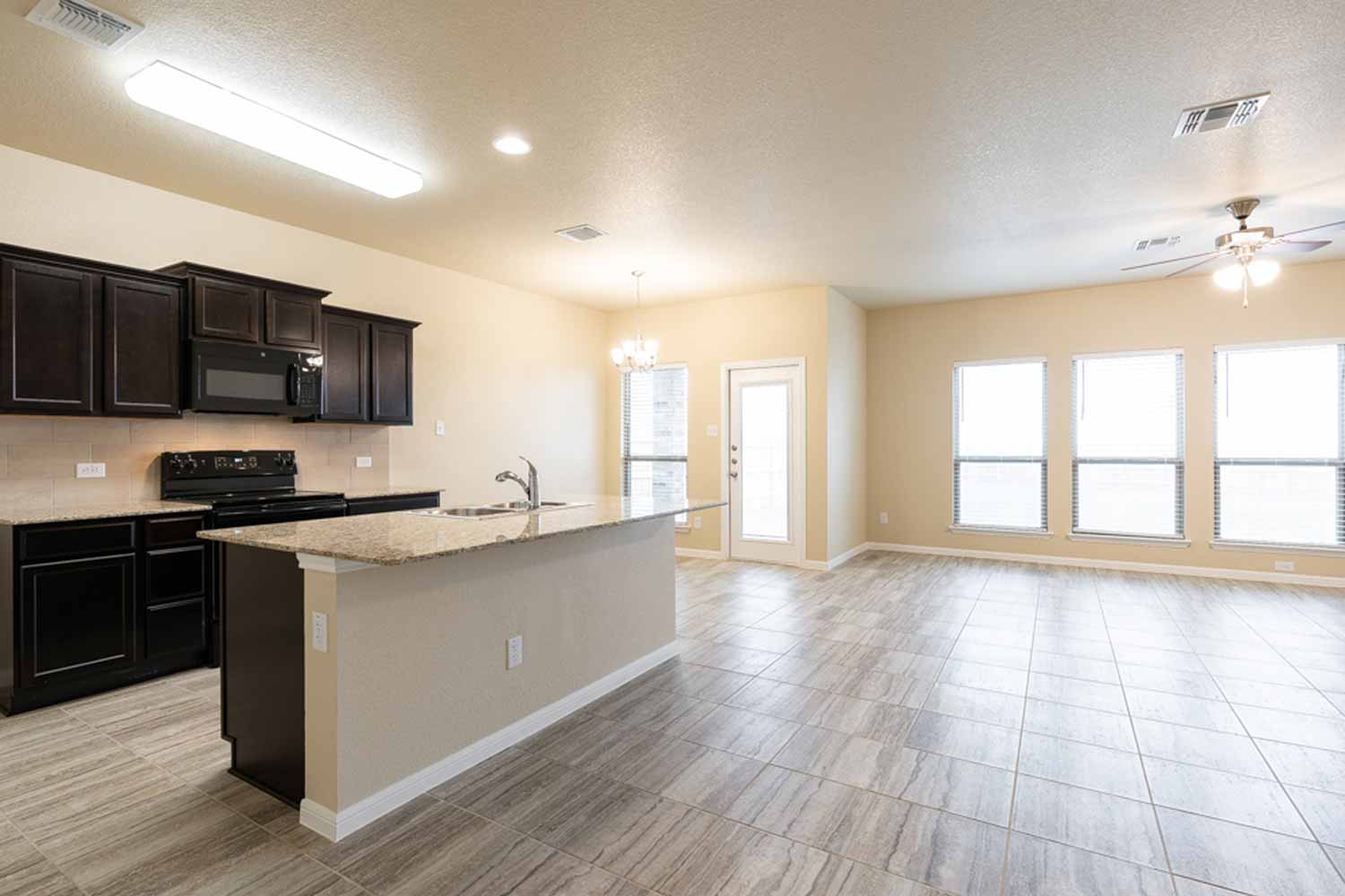 Omega Builders Model Home Stock Image https://www.omegabuilders.com/hubfs/content/photos/reserve-at-pea-ridge/7417-hickman/7417-hickman-06.jpg