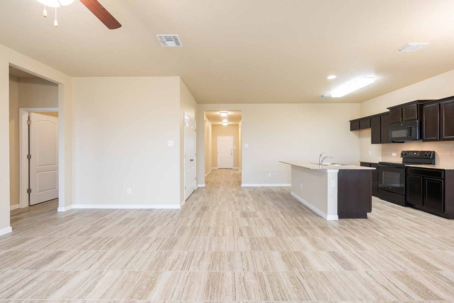 Omega Builders Model Home Stock Image https://www.omegabuilders.com/hubfs/content/photos/reserve-at-pea-ridge/7417-hickman/7417-hickman-09.jpg
